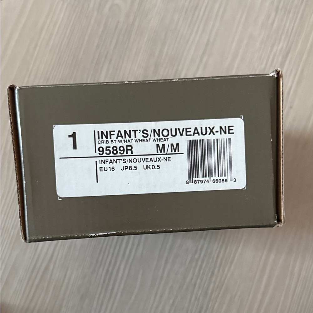 Brand new never worn - Picture 2 of 3